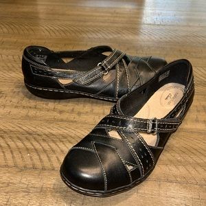 Clarks Black Leather Women's Shoes